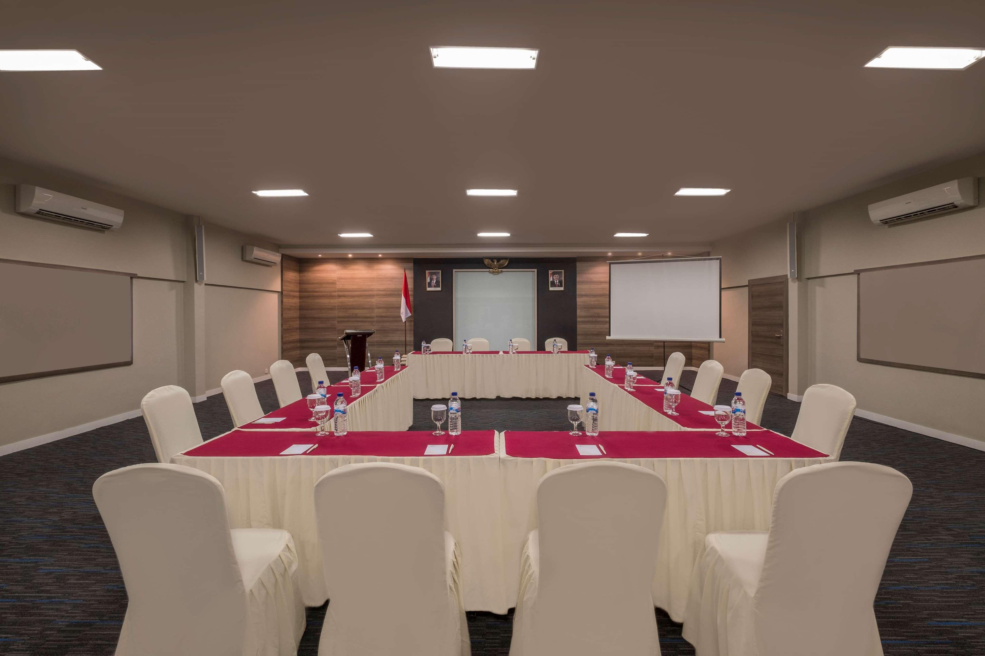 Wyndham Garden Kuta Beach Bali מראה חיצוני תמונה