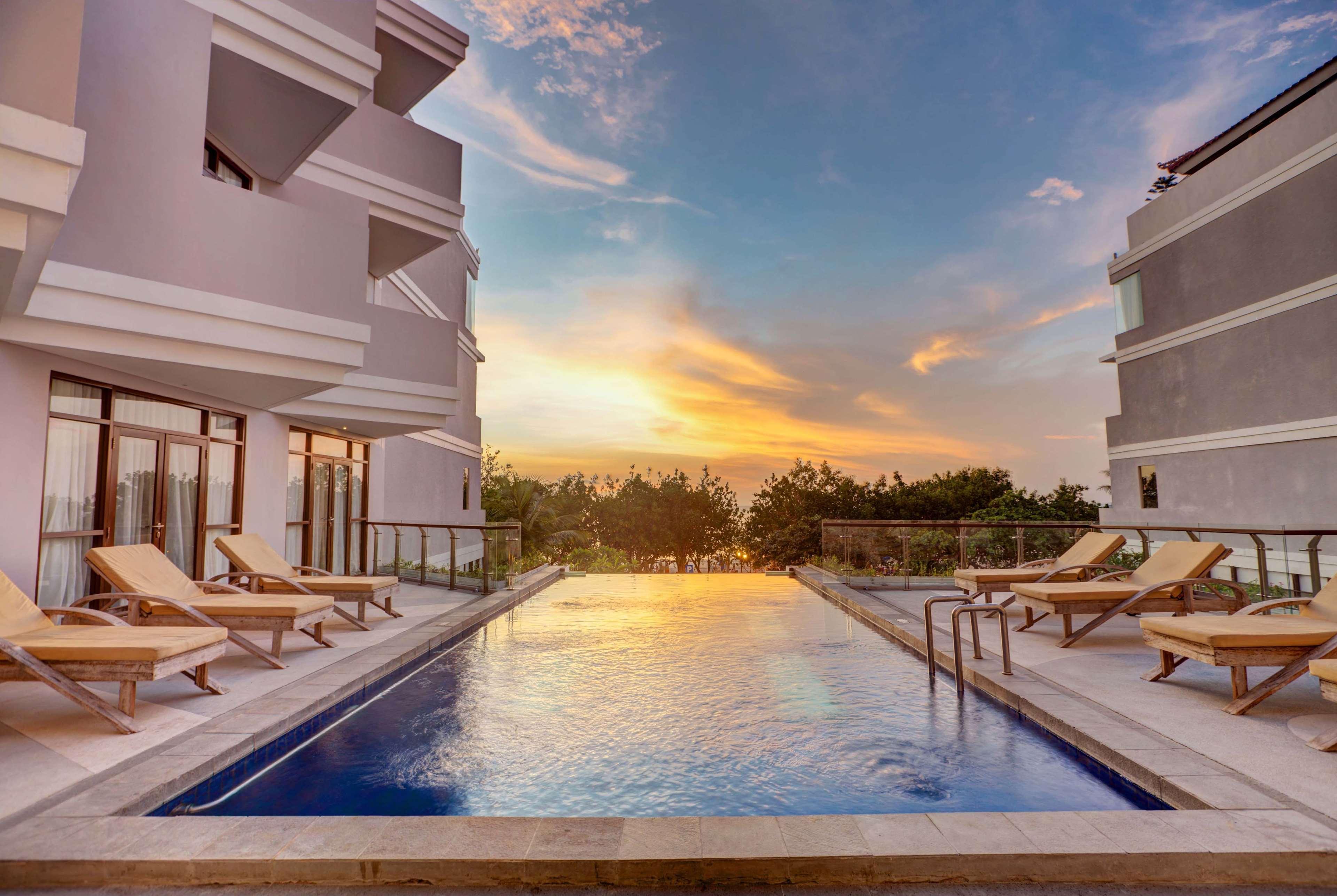 Wyndham Garden Kuta Beach Bali מראה חיצוני תמונה