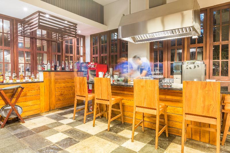 Wyndham Garden Kuta Beach Bali מראה חיצוני תמונה